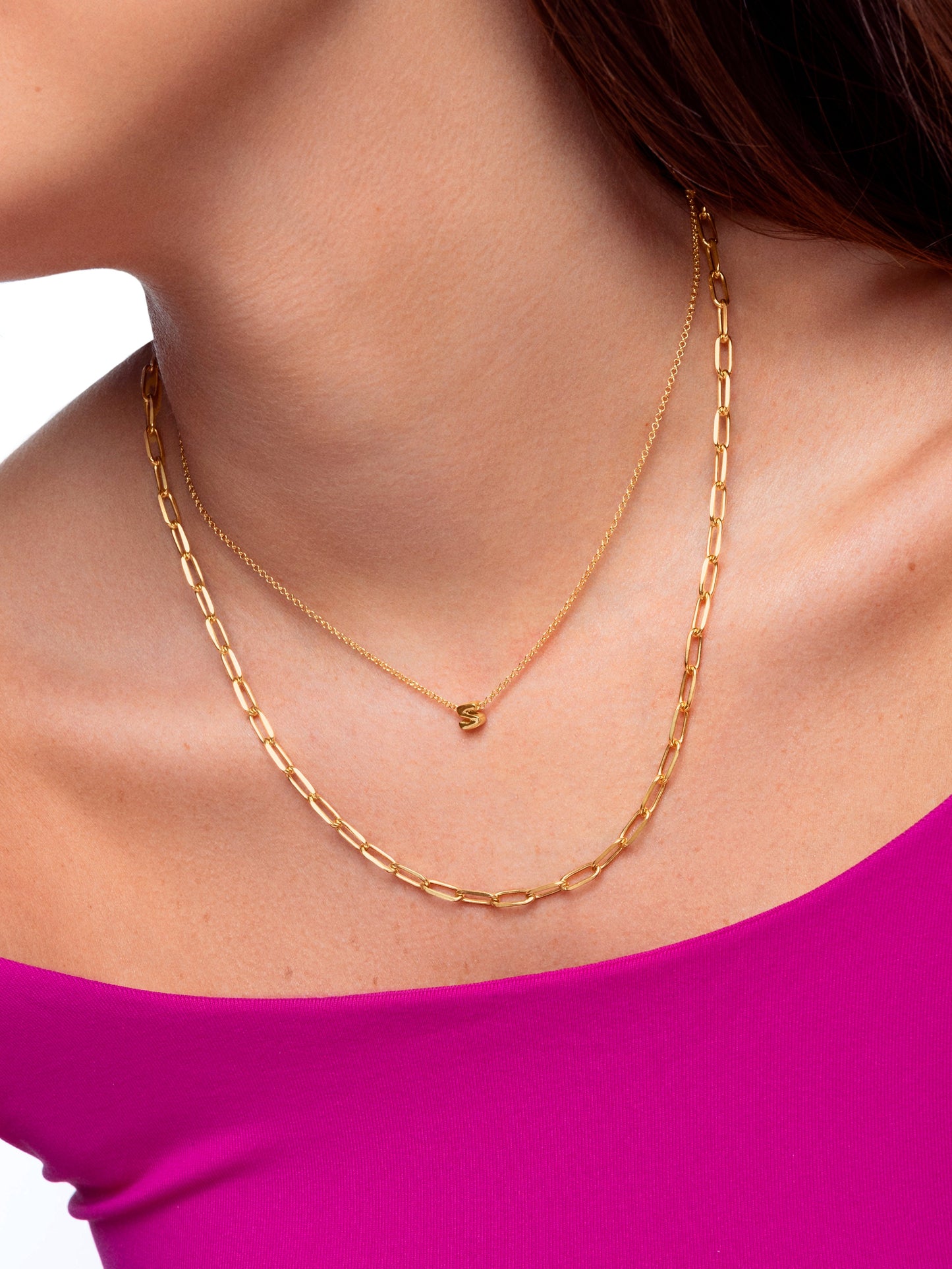 Gouden ketting met gepersonaliseerd initiaal