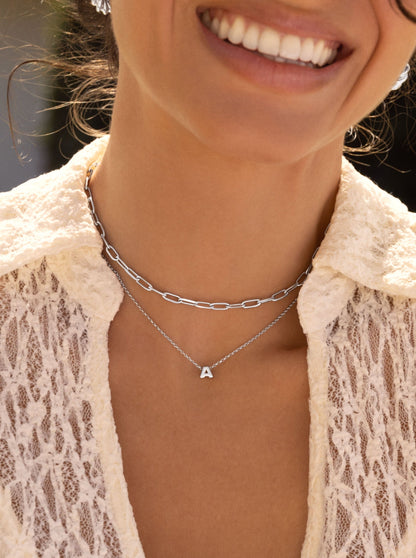 Zilveren ketting met gepersonaliseerd initiaal