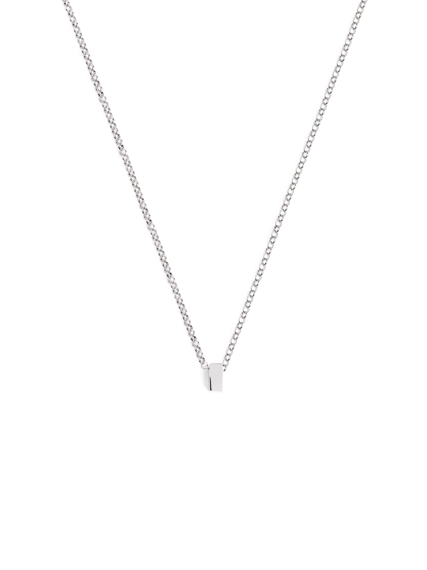 Zilveren ketting met gepersonaliseerd initiaal