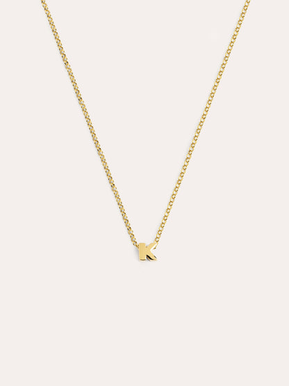 Gouden ketting met gepersonaliseerd initiaal